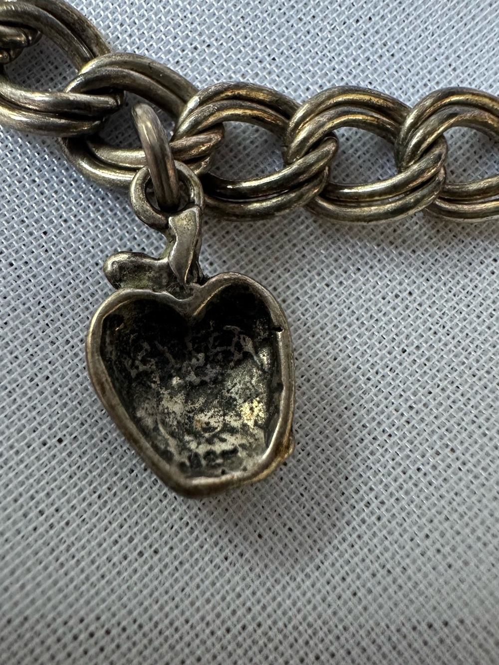 Sterling silver Link Bracelet with Apple Charm - Picture 4 of 4